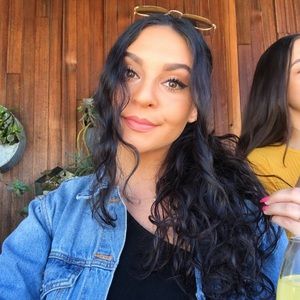 Meet your Posher, Ariana